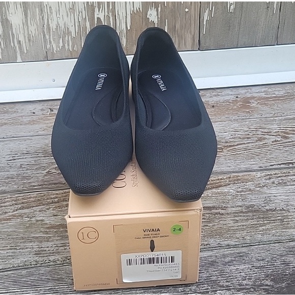 Vivaia Minnie Square Toe Flat - Picture 6 of 8